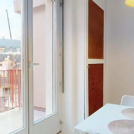 Апартаменты Des Bains Parking Hypercentre 6-8personnes