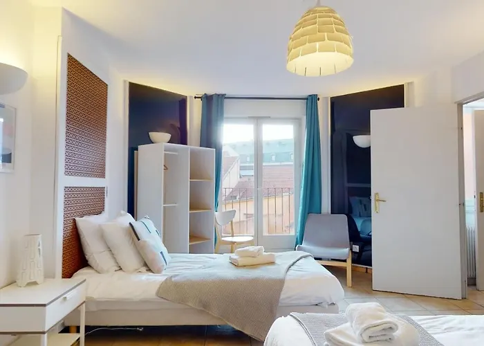 Des Bains Parking Hypercentre 6-8personnes 科尔马