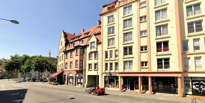 Des Bains Parking Hypercentre 6-8personnes 科尔马